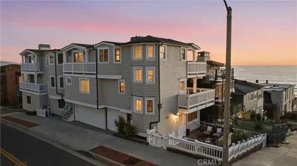 $4,088,000 | 124 33rd Street, Manhattan Beach, CA 90266