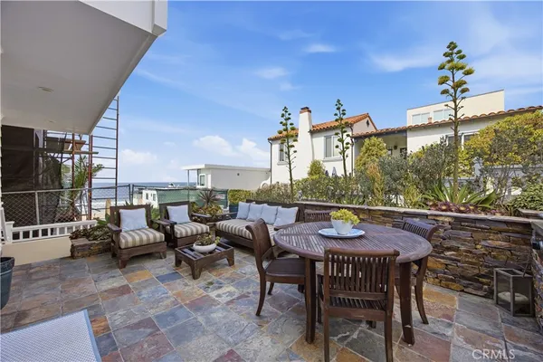 $4,088,000 | 124 33rd Street, Manhattan Beach, CA 90266