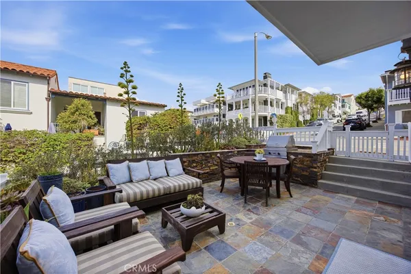 $4,088,000 | 124 33rd Street, Manhattan Beach, CA 90266