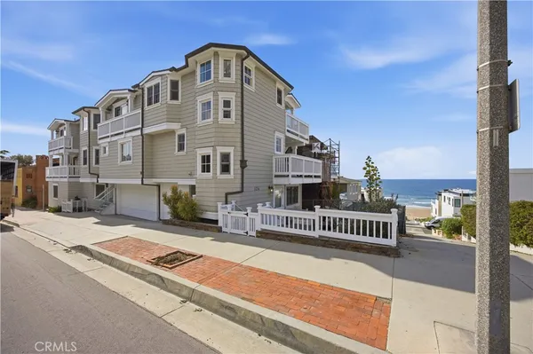 $4,088,000 | 124 33rd Street, Manhattan Beach, CA 90266