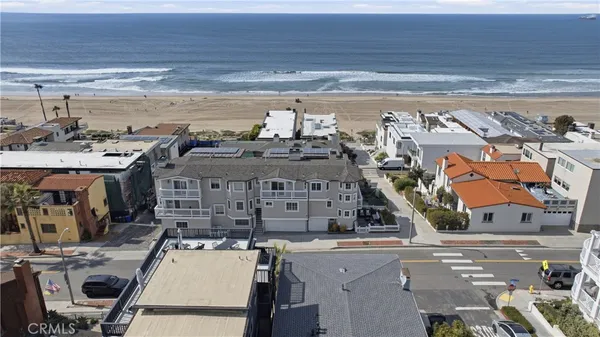 $4,088,000 | 124 33rd Street, Manhattan Beach, CA 90266