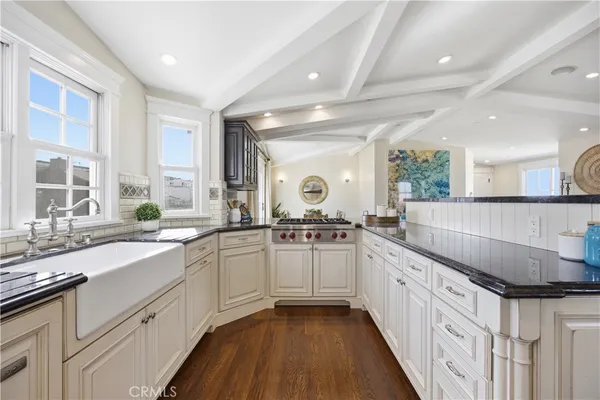 $4,088,000 | 124 33rd Street, Manhattan Beach, CA 90266