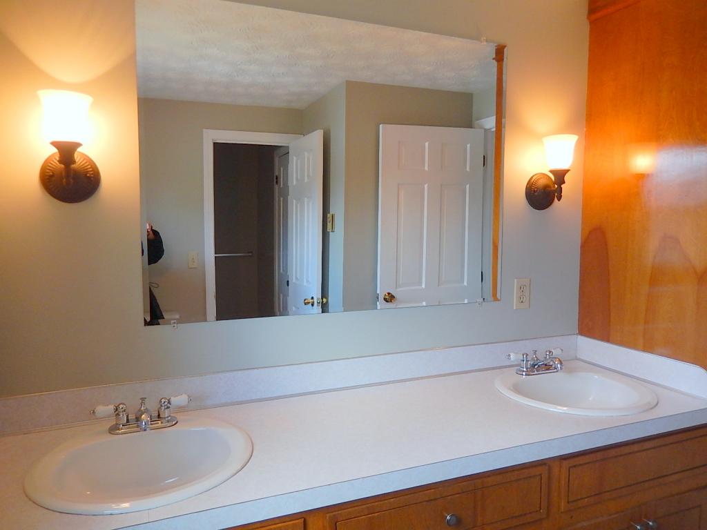 17 Sagamore Road Nashua, NH 03062 - Photo 22 of 35