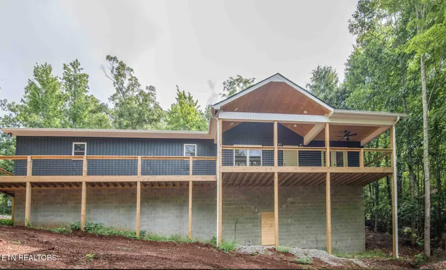 $350,000 | 185 Oak Tree Road, Spring City, TN 37381