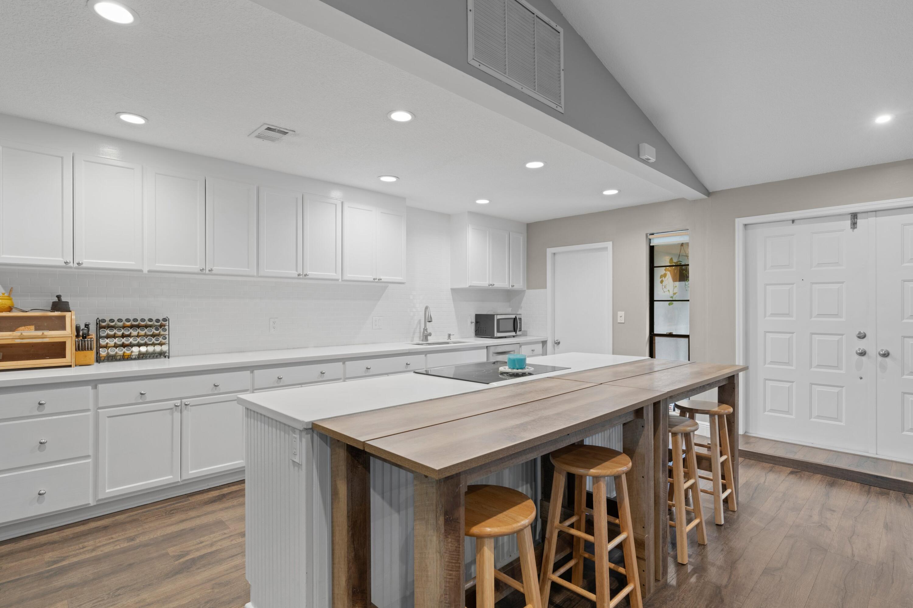 1674 Rye Terrace Wellington, FL 33414 - Photo 9 of 27 DSC00019.jpg-SMALL