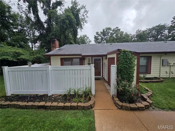 $75,000 | 2432 Forest Shadows Drive, St. Louis, MO 63136