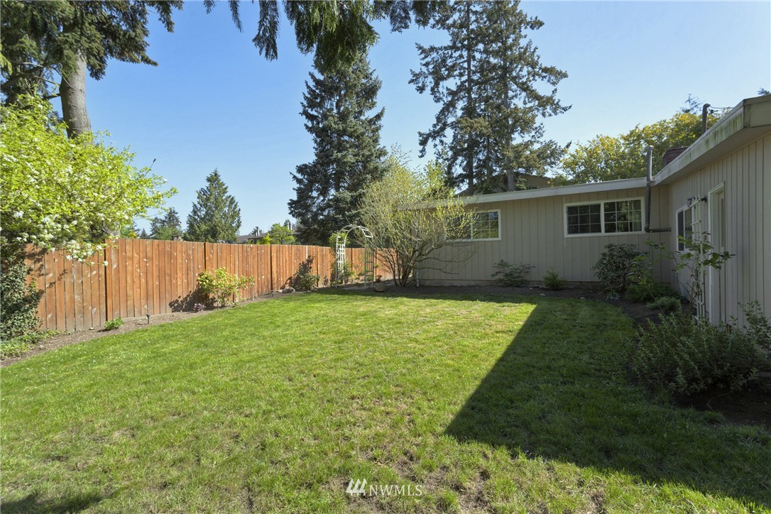 7909 198th Street Southwest Edmonds, WA 98026 - Photo 22 of 25 Gallery Image 22