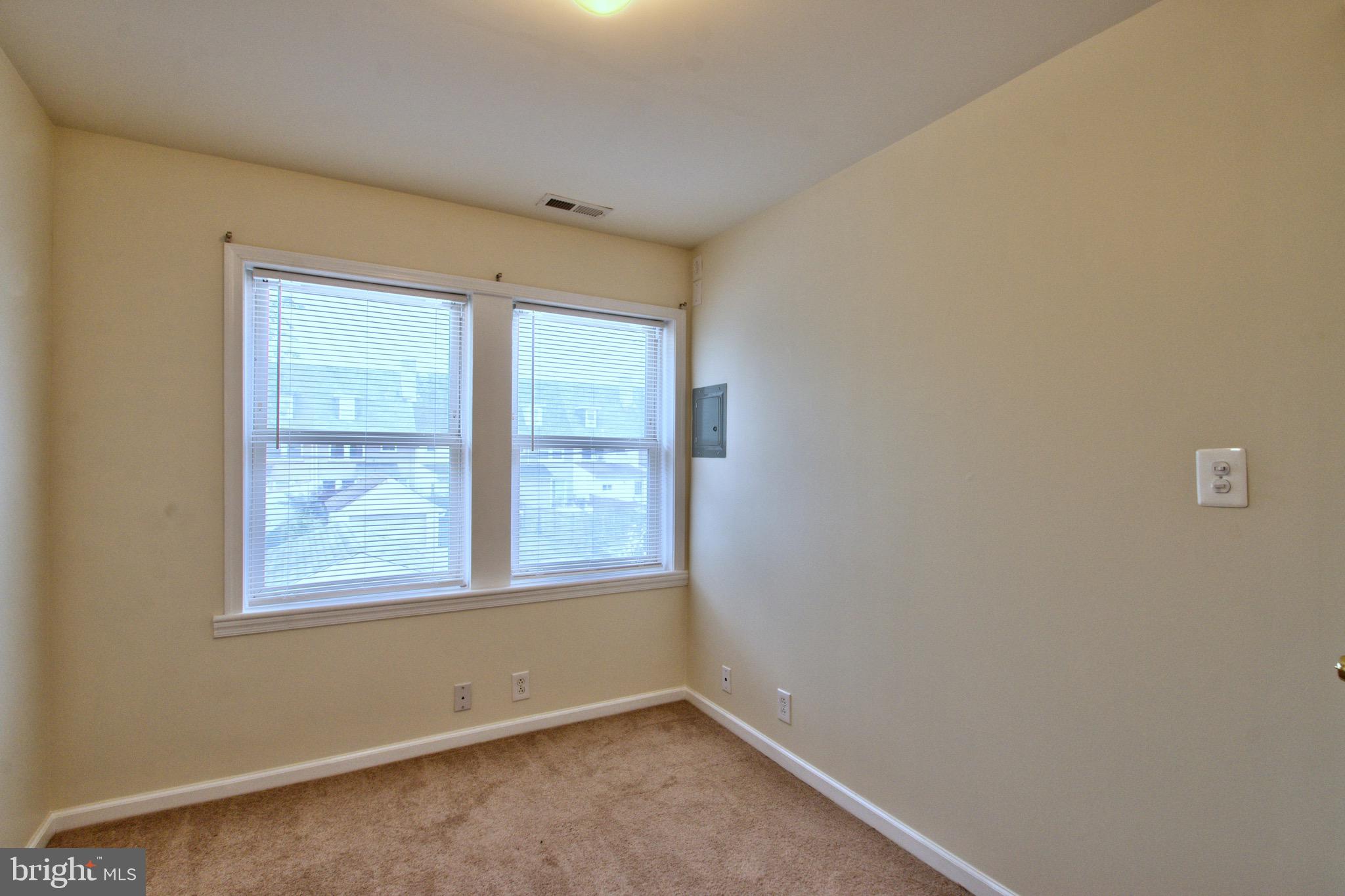 17 Flagship Road Dundalk, MD 21222 - Photo 22 of 39