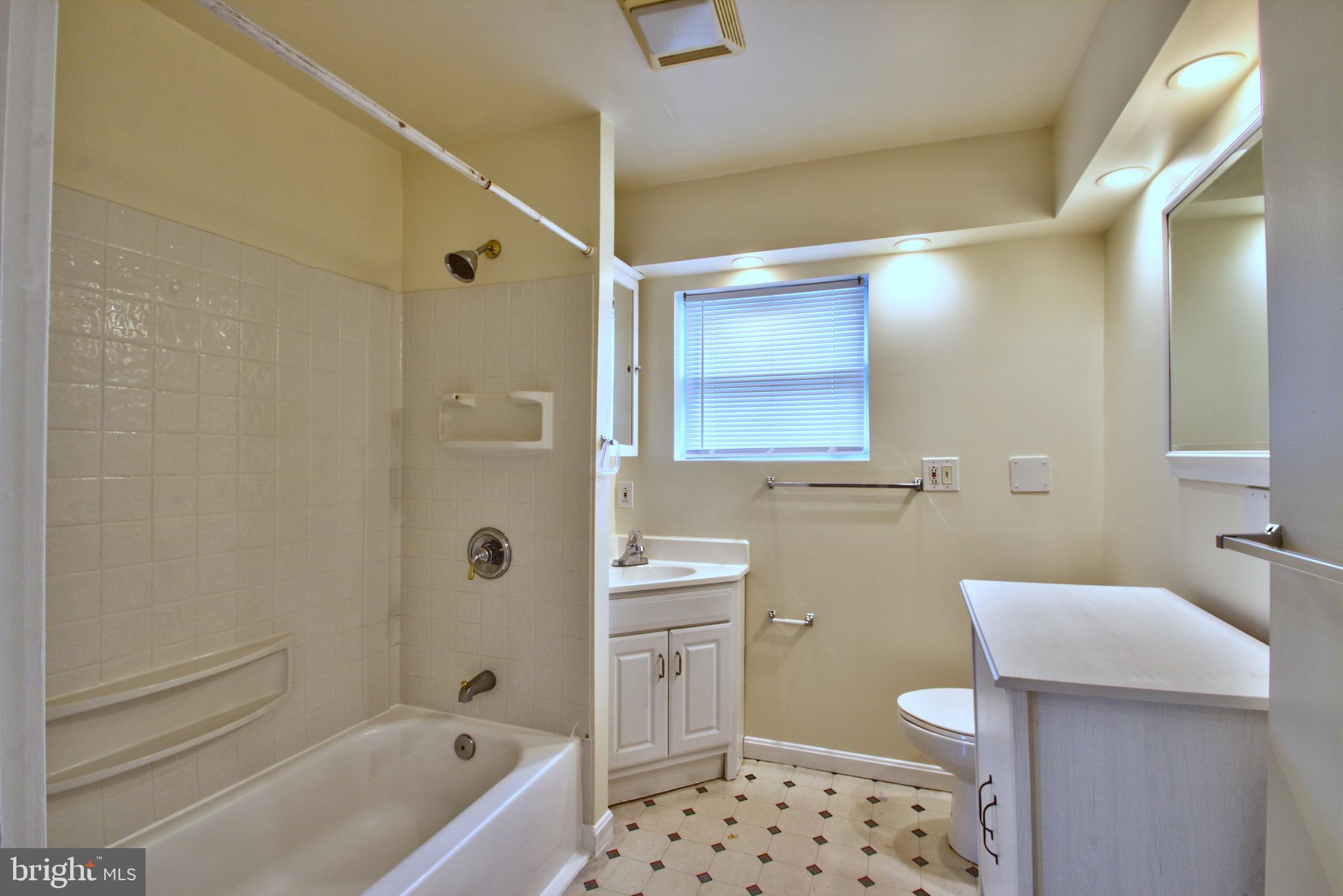 17 Flagship Road Dundalk, MD 21222 - Photo 29 of 39