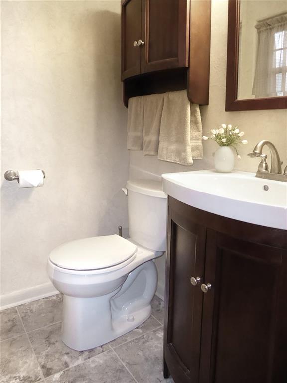 10141 Ruckle Street Indianapolis, IN 46280 - Photo 14 of 23 Gallery Image 14