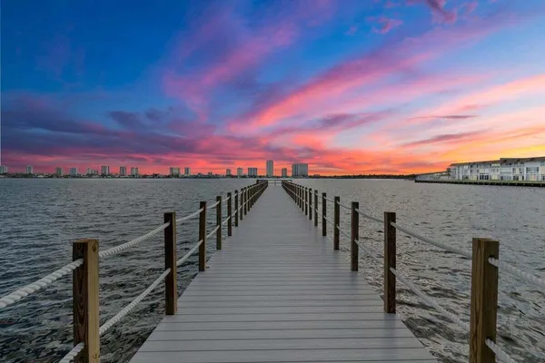 $4,800 | 3040 Lake Shore Drive, Unit 101, Riviera Beach, FL 33404