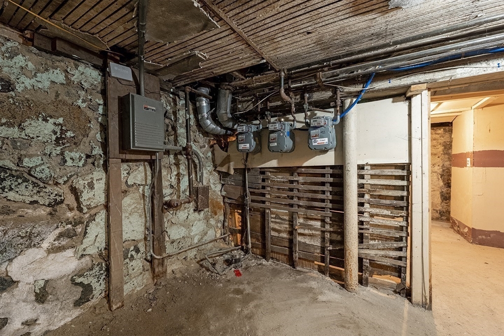 352 Norfolk Street Boston, MA 02124 - Photo 17 of 21