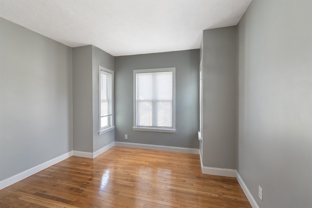 352 Norfolk Street Boston, MA 02124 - Photo 10 of 21