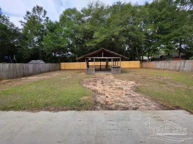 $1,975 | 6913 Hanover Court, Milton, FL 32570