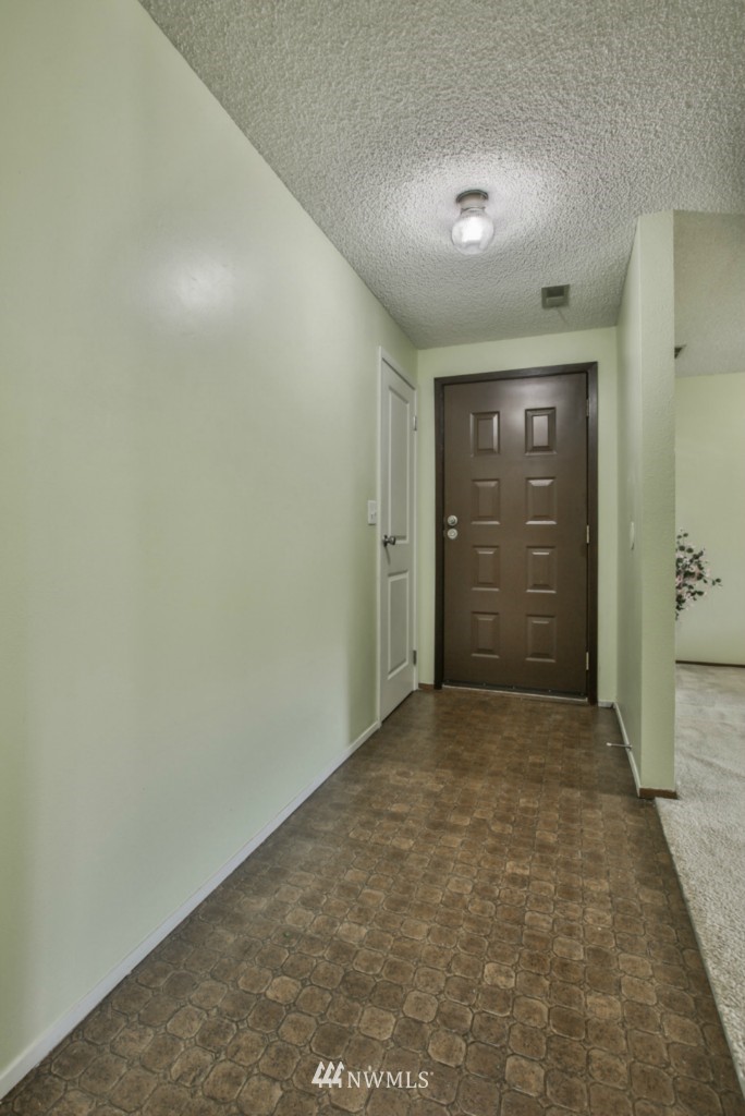21501 4th Avenue West, Unit B15 Bothell, WA 98021 - Photo 4 of 23