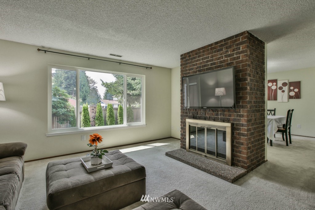21501 4th Avenue West, Unit B15 Bothell, WA 98021 - Photo 7 of 23