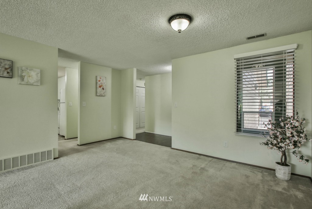21501 4th Avenue West, Unit B15 Bothell, WA 98021 - Photo 9 of 23