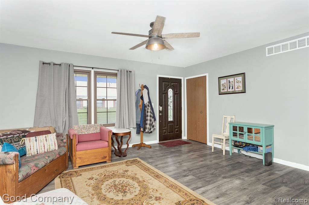 24541 Woodbridge Road Warren, MI 48091 - Photo 4 of 18