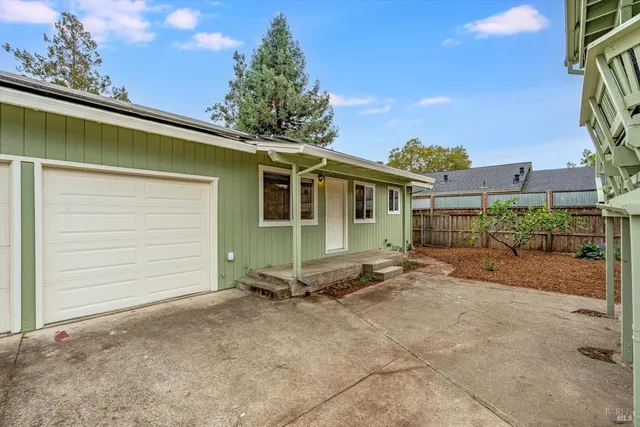 $2,650 | 310 Boyce Street, Unit A, Santa Rosa, CA 95401