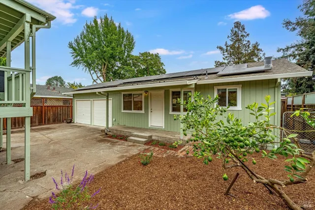 $2,650 | 310 Boyce Street, Unit A, Santa Rosa, CA 95401