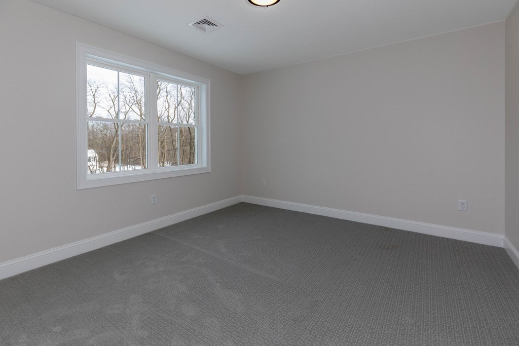 470 Williams Road Fitchburg, MA 01420 - Photo 11 of 14 Gallery Image 11