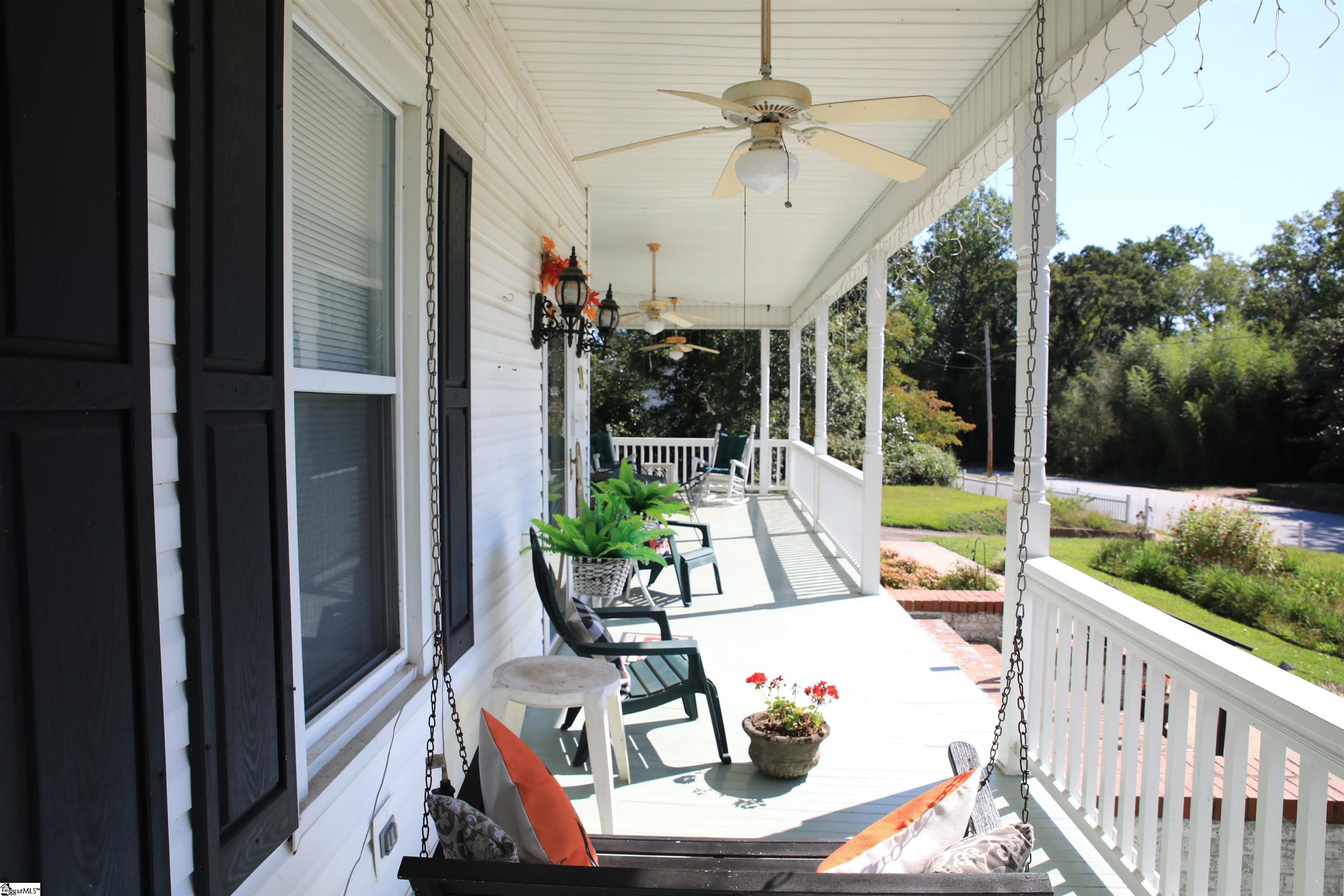 711 Northeast Main Street Easley, SC 29640 - Photo 18 of 25