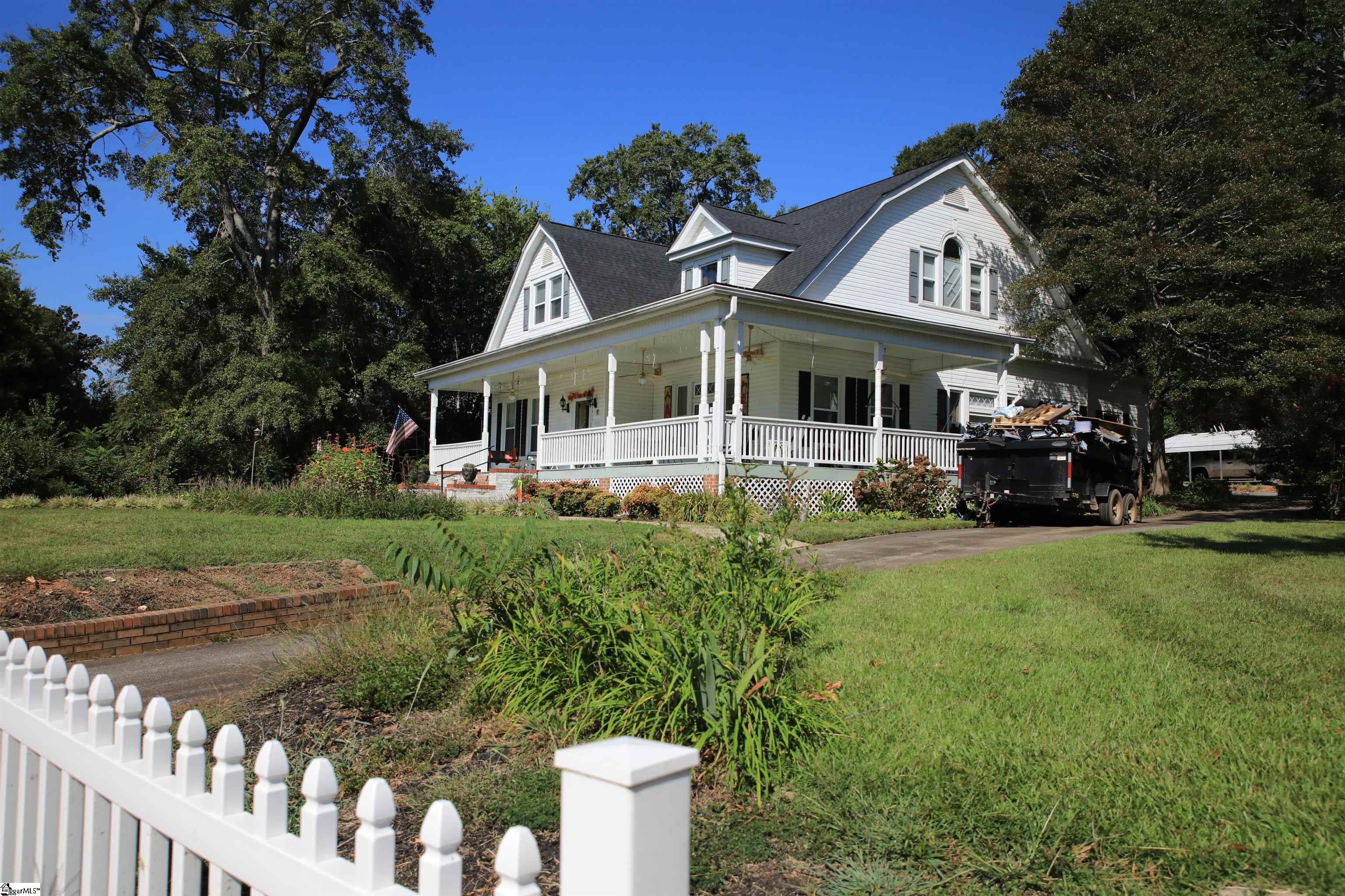 711 Northeast Main Street Easley, SC 29640 - Photo 4 of 25