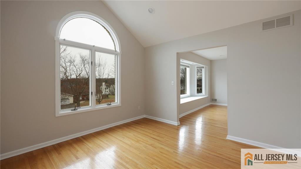 4 Maureen Court Edison, NJ 08820 - Photo 34 of 52