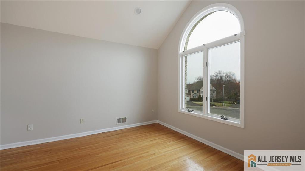 4 Maureen Court Edison, NJ 08820 - Photo 35 of 52