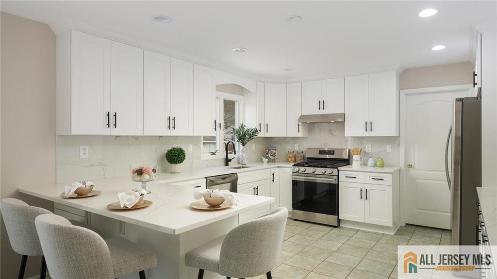 4 Maureen Court Edison, NJ 08820 - Photo 5 of 52