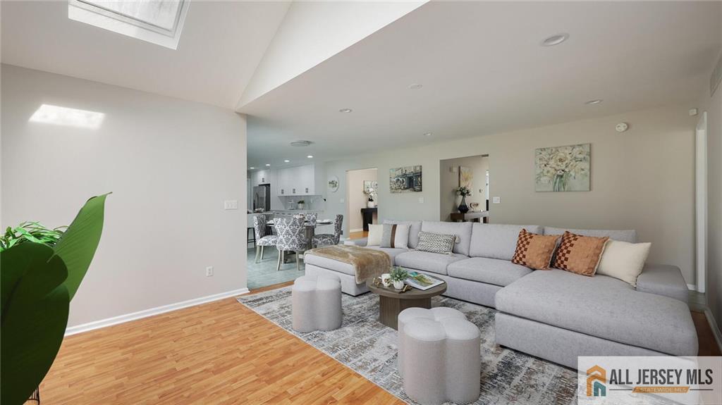 4 Maureen Court Edison, NJ 08820 - Photo 10 of 52