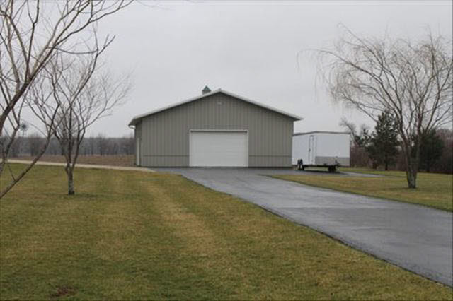 9392 Grafton Road Carleton, MI 48117 - Photo 3 of 19 POLE BARN