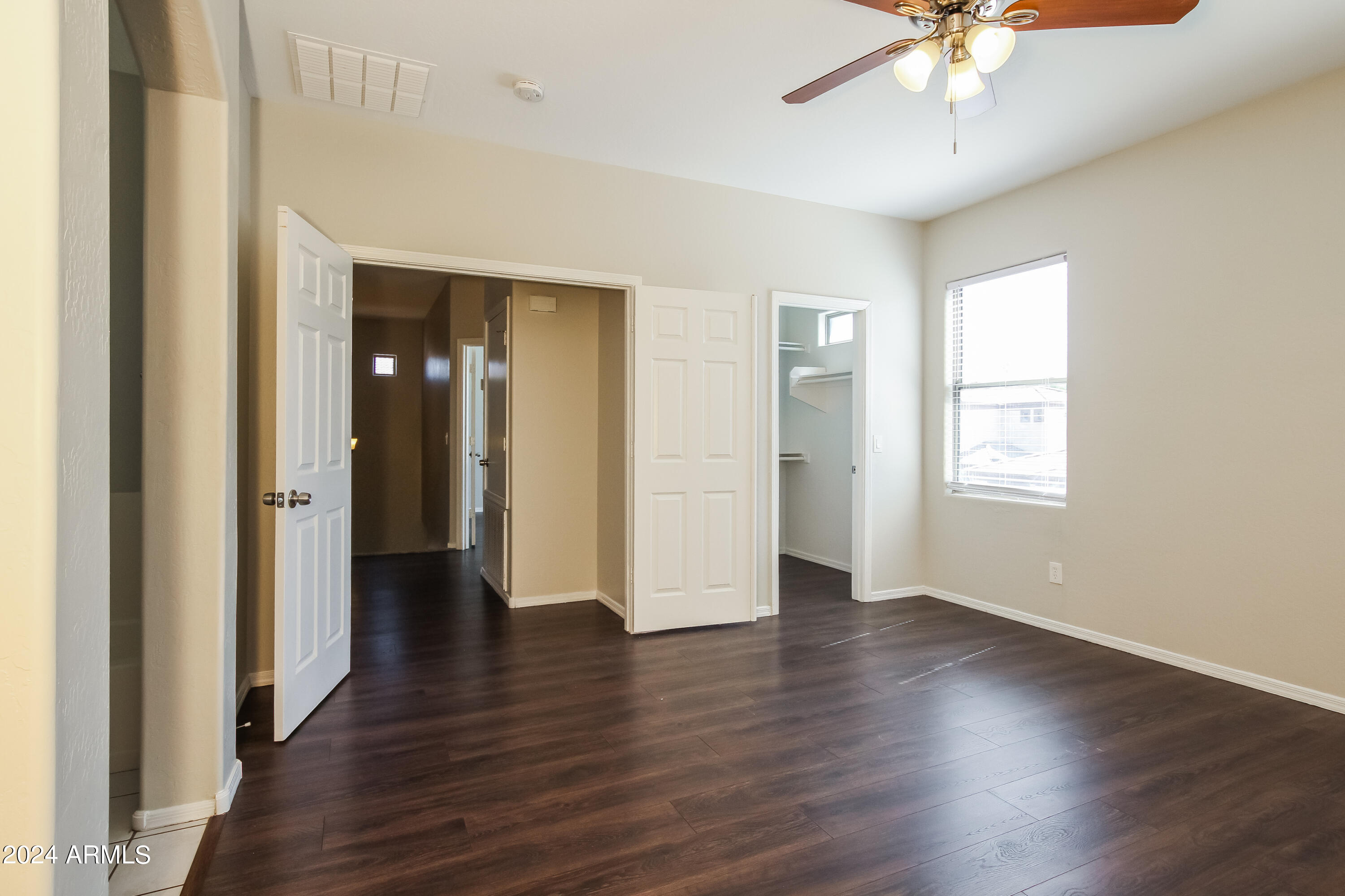 3608 West Kathleen Road Phoenix, AZ 85053 - Photo 17 of 27 009-photo-main-bedroom-14062461
