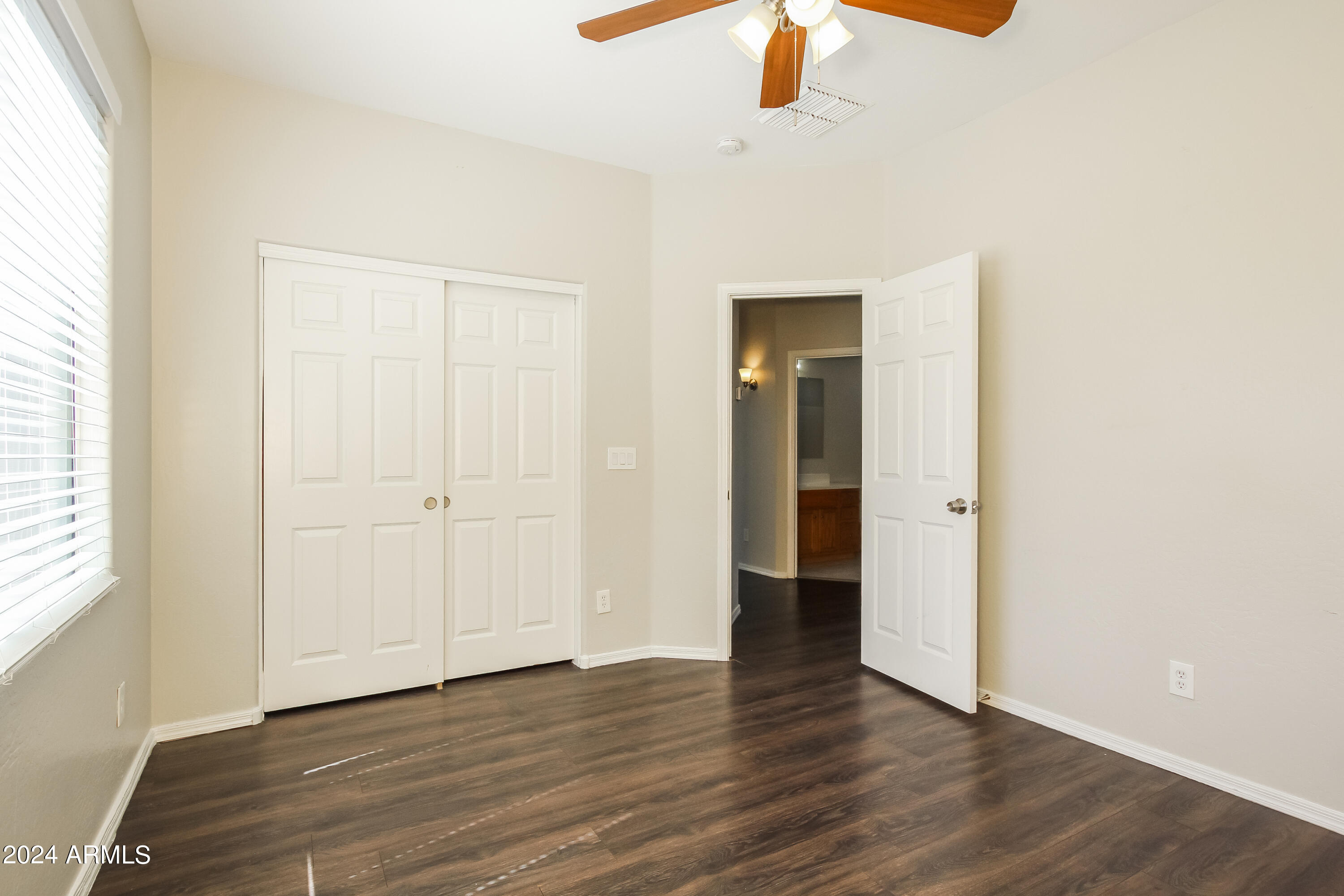 3608 West Kathleen Road Phoenix, AZ 85053 - Photo 10 of 27 002-photo-bedroom-14062454