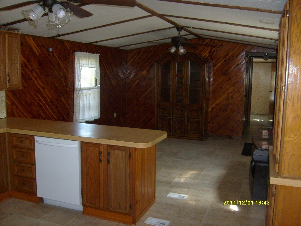 43 Wright Way Coventry, RI 02816 - Photo 8 of 18 Gallery Image 8