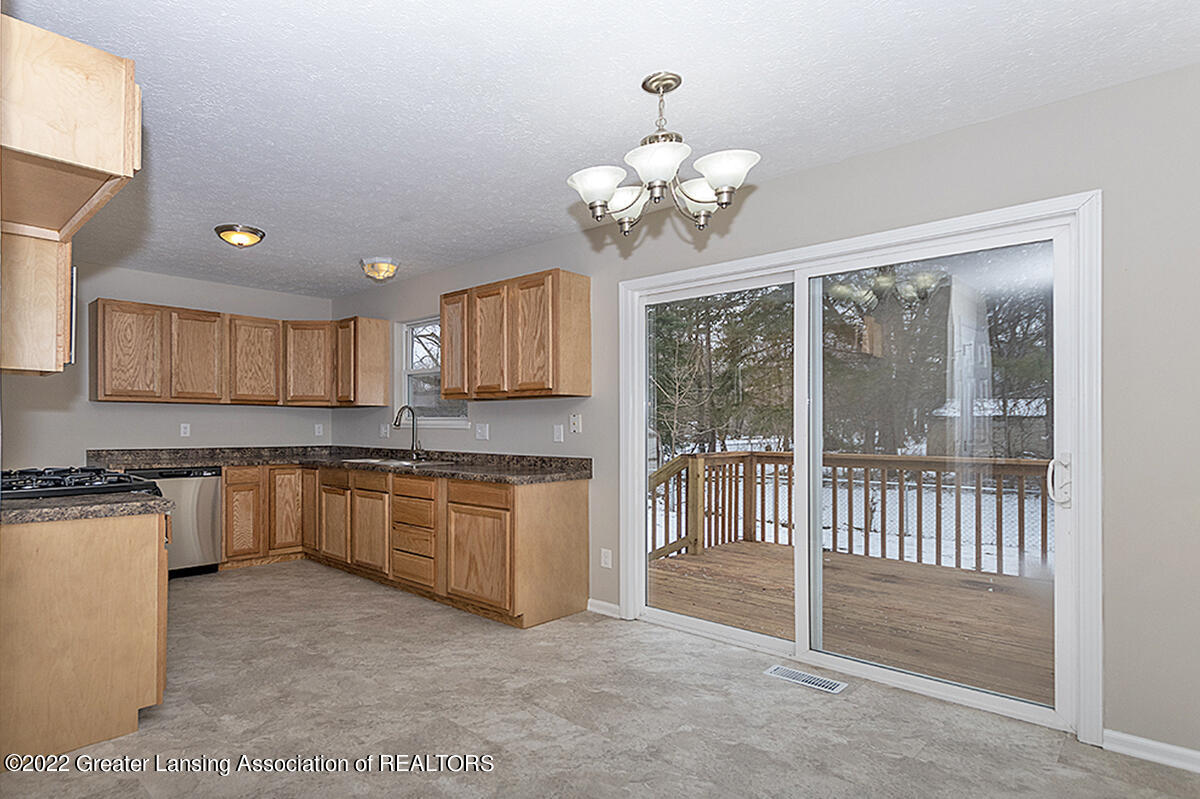 6114 Sommerset Road Lansing, MI 48911 - Photo 5 of 23 _DSC0790
