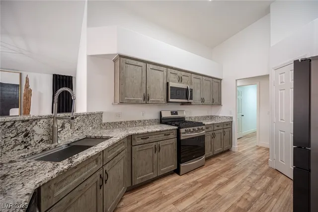 $2,600 | 5312 Bright Sky Court, Las Vegas, NV 89130