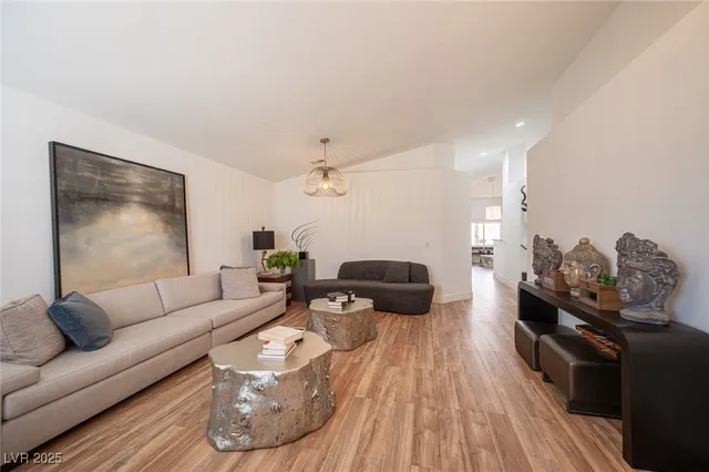 $2,600 | 5312 Bright Sky Court, Las Vegas, NV 89130