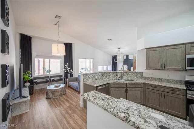 $2,600 | 5312 Bright Sky Court, Las Vegas, NV 89130