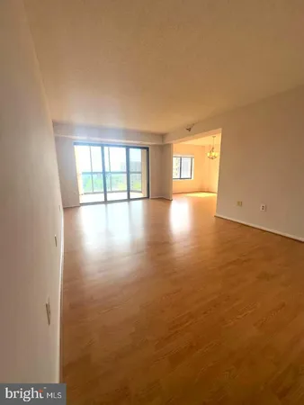 $2,700 | 3310 North Leisure World Boulevard, Unit 7056, Silver Spring, MD 20906