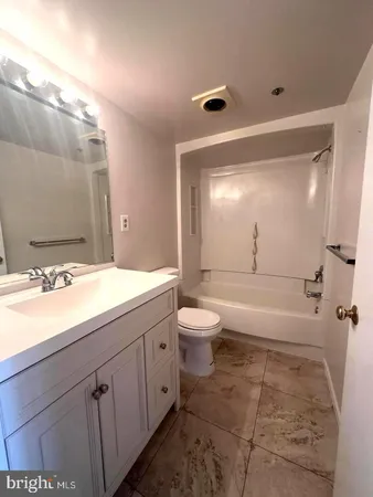 $2,700 | 3310 North Leisure World Boulevard, Unit 7056, Silver Spring, MD 20906