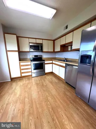 $2,700 | 3310 North Leisure World Boulevard, Unit 7056, Silver Spring, MD 20906