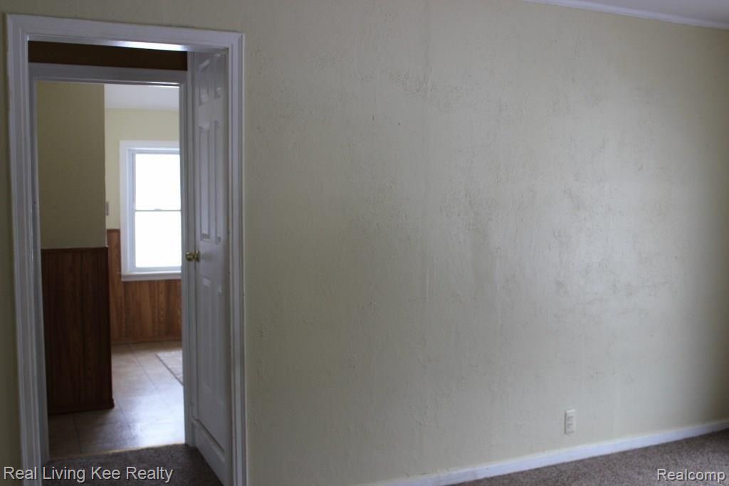 3512 Normandy Road Royal Oak, MI 48073 - Photo 5 of 18 IMG_0405 (1024x683).jpg