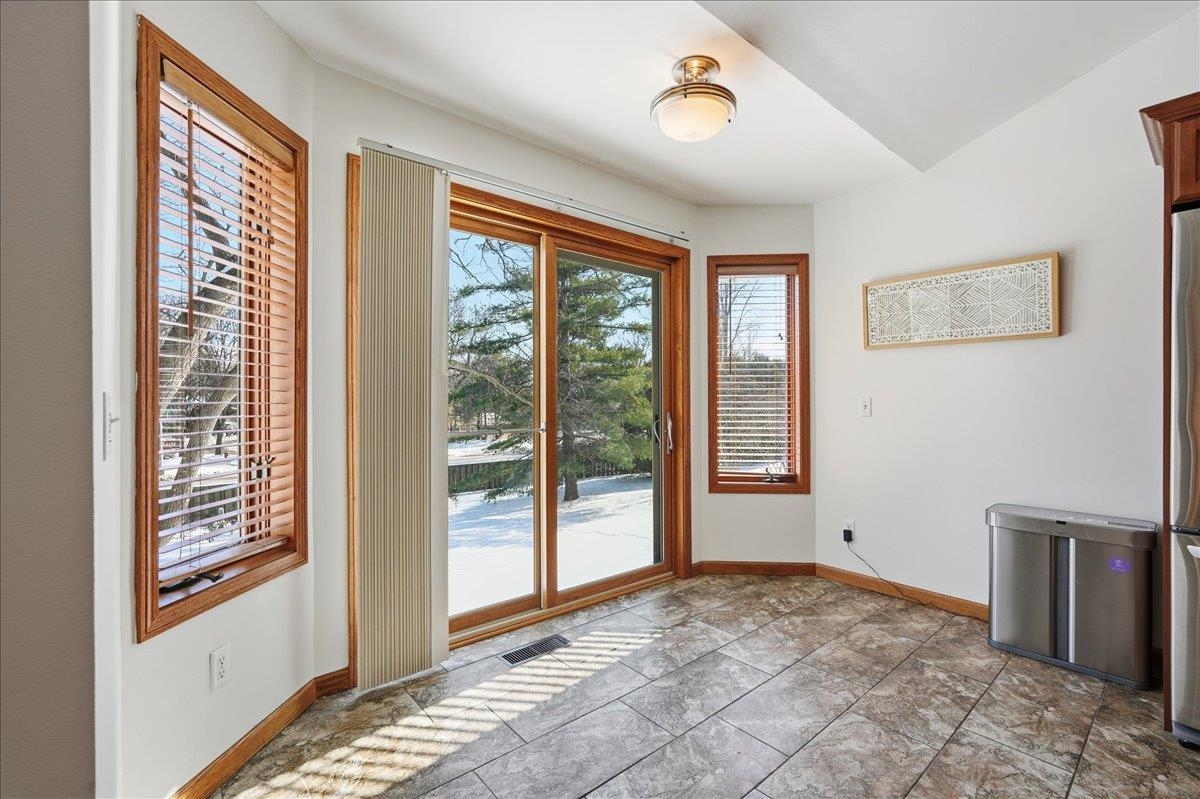 925 South Holt Circle Madison, WI 53719 - Photo 14 of 45