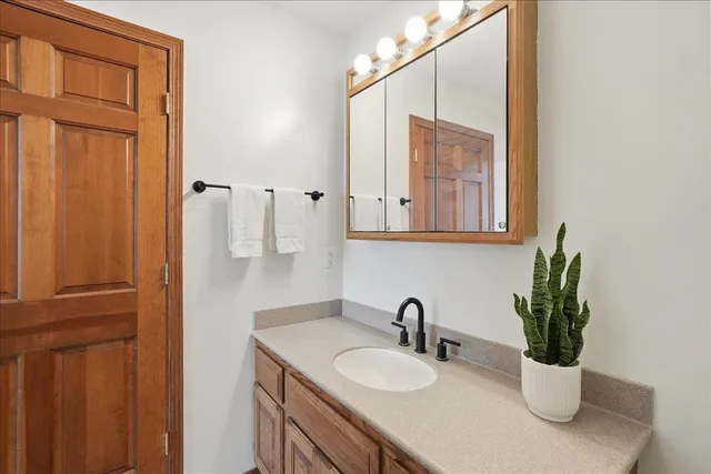 $630,000 | 925 South Holt Circle, Madison, WI 53719