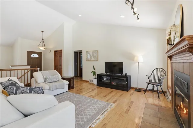 $630,000 | 925 South Holt Circle, Madison, WI 53719