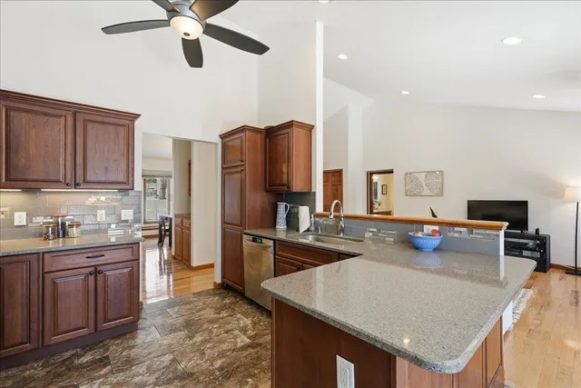 $630,000 | 925 South Holt Circle, Madison, WI 53719