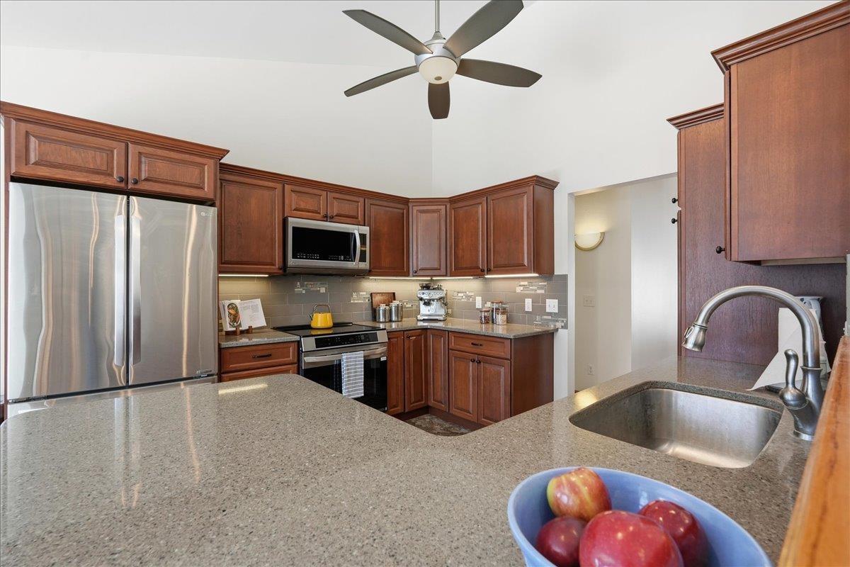 925 South Holt Circle Madison, WI 53719 - Photo 10 of 45