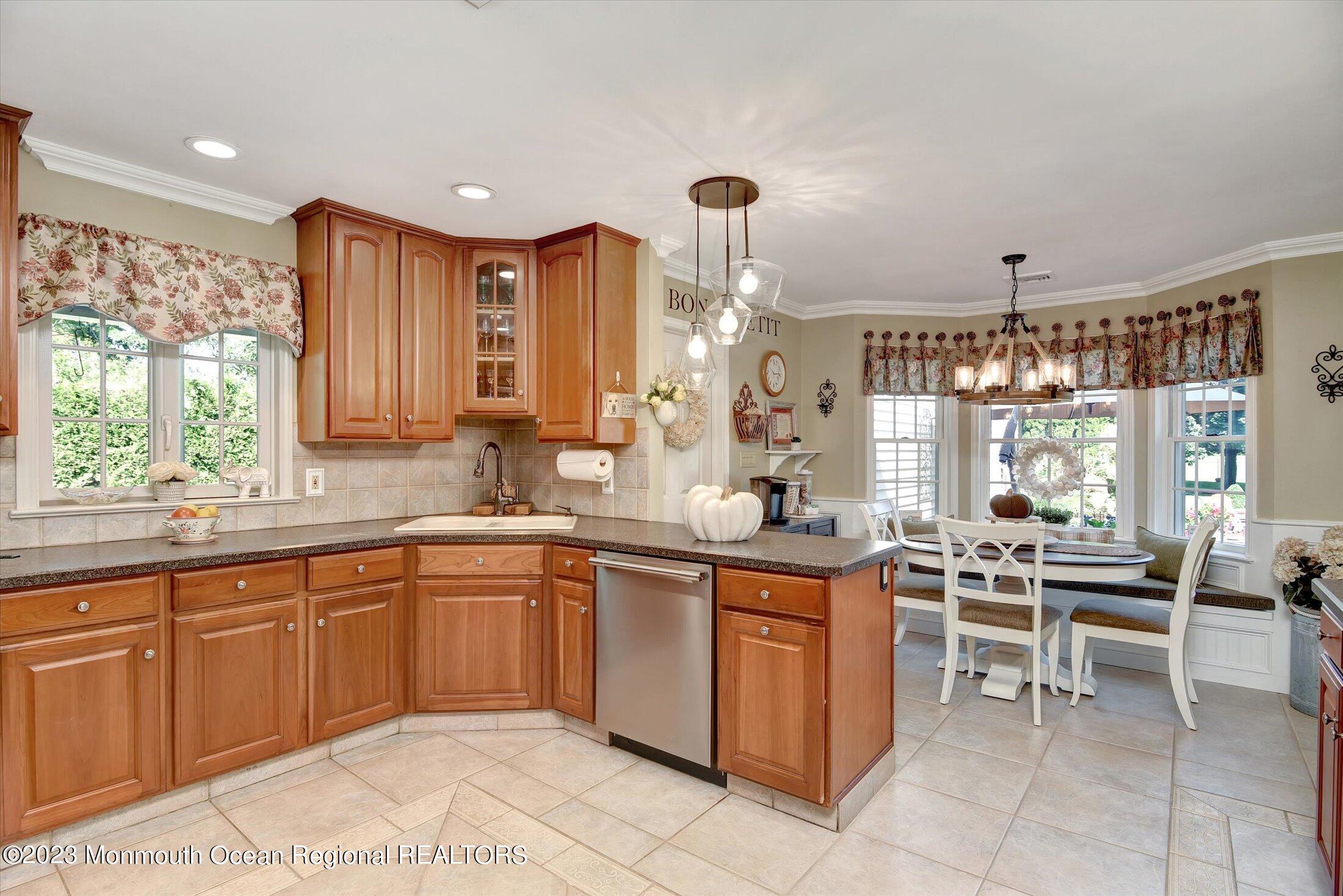 535 Brickyard Road Freehold, NJ 07728 - Photo 4 of 52 13-Kitchen