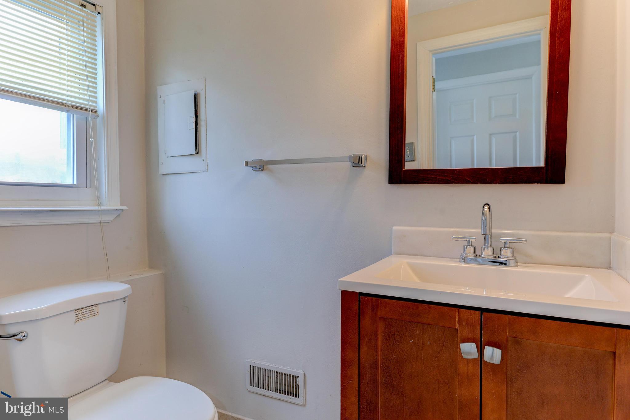 207 Powder Mill Road Edgewater Park, NJ 08010 - Photo 11 of 25